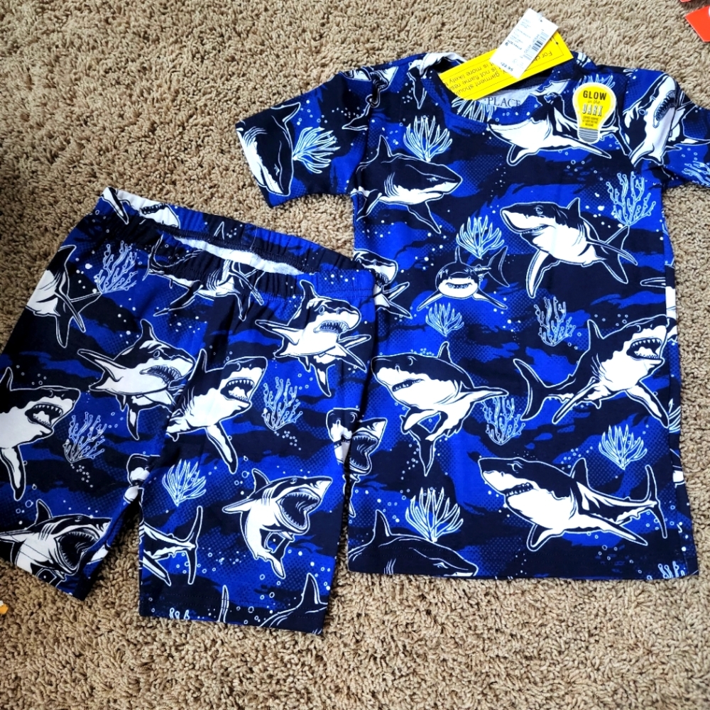 NWT TCP sz 6 cotton fitted glow in the dark short sleeve shark pjs